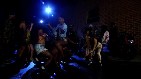 Lennox B   FLING IT UP